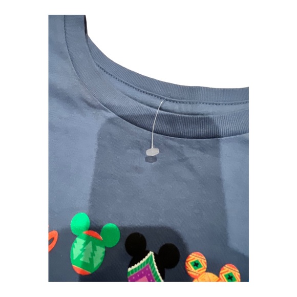 Disneyland Festival of Holidays 2017 Passholder Tshirt Sz S - Picture 2 of 4